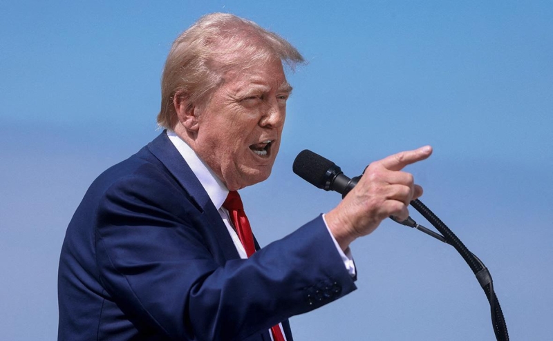 Штаб Трампа сообщил о стрельбе рядом с ним