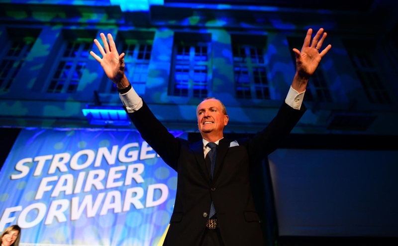 Штат США приостановил действие закона о санкциях за связи с Россией