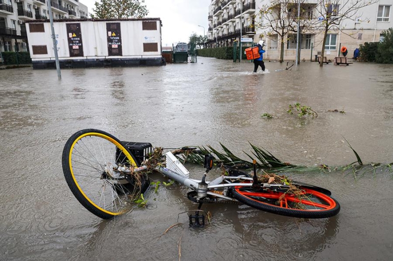 Шторм оставил почти 2 млн россиян без света