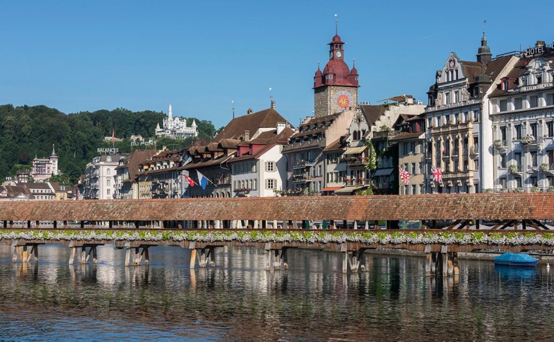 Швейцария анонсировала мирную конференцию по Украине в июне