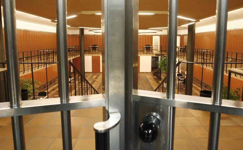 Швейцария заблокировала российские активы на $8,8 млрд