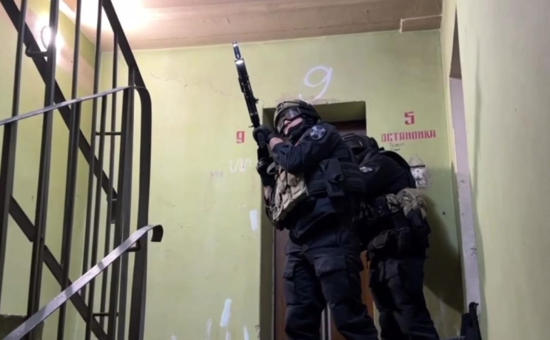 Силовики нейтрализовали открывшего стрельбу в Мурманске