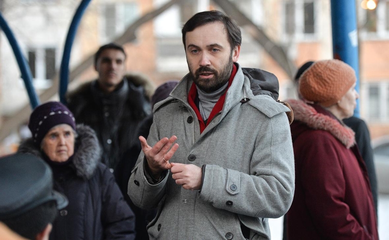 Силовики пришли с обысками к бывшим московским депутатам