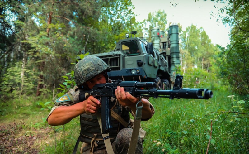 Силы ПВО сбили еще шесть дронов, летевших на Москву