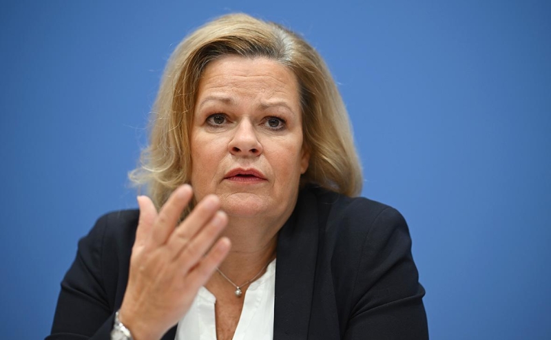 Сирийским госслужащим пообещали повысить зарплаты на 400%