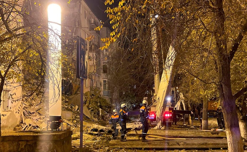 СК назвал возможную причину обрушения двух подъездов дома в Астрахани