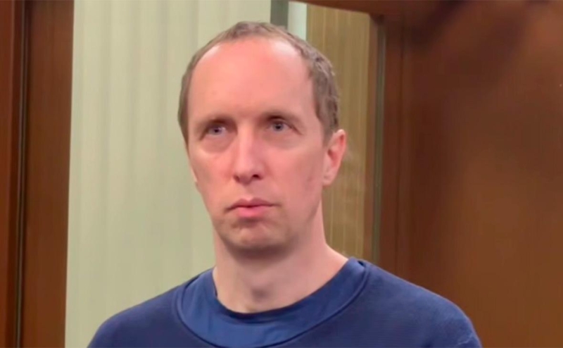 СК завел дело на иностранца, напавшего с ножом на полицейских в Москве