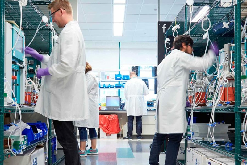 Сланцевая нефть и &laquo;биг фарма&raquo;: 10 крупнейших сделок 2023 года в мире