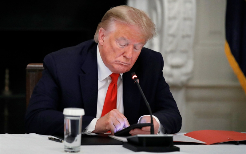 СМИ узнали о планах Трампа получить отчисления от соцсетей за подписчи