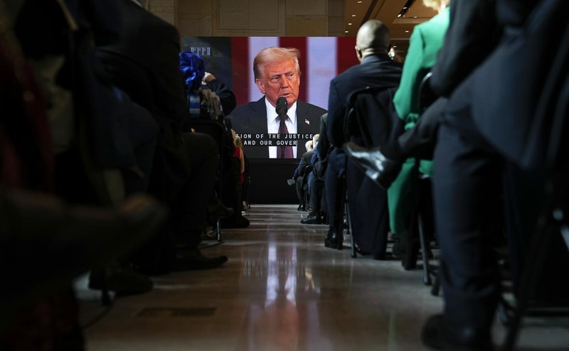 Смоленский губернатор сообщил о возгораниях кровли из-за обломков БПЛА