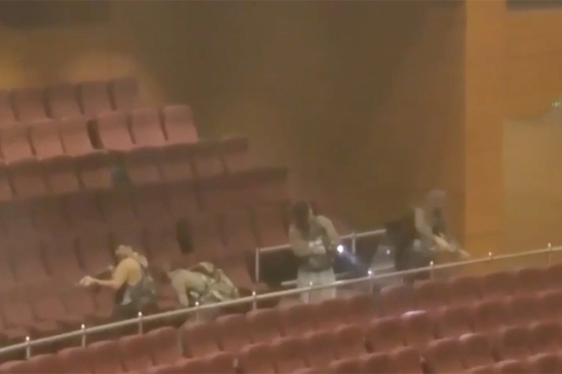 «Со всех сторон стреляли, просто со всех». Хронология теракта в