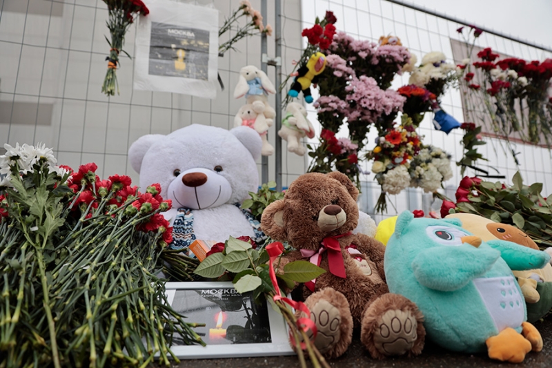 «Со всех сторон стреляли, просто со всех». Хронология теракта в