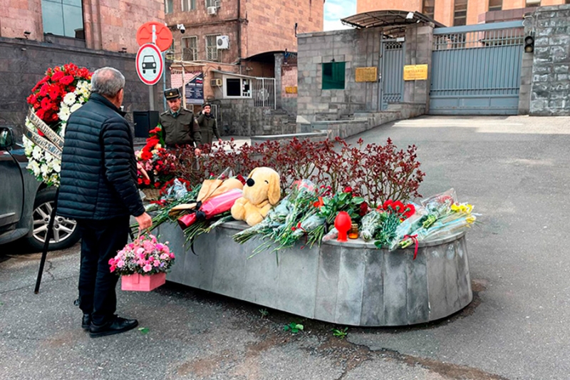 «Со всех сторон стреляли, просто со всех». Хронология теракта в