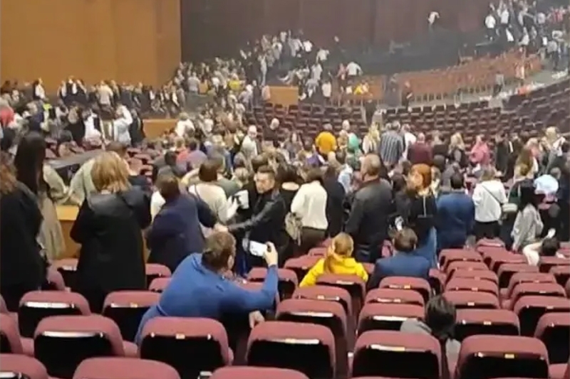 «Со всех сторон стреляли, просто со всех». Хронология теракта в