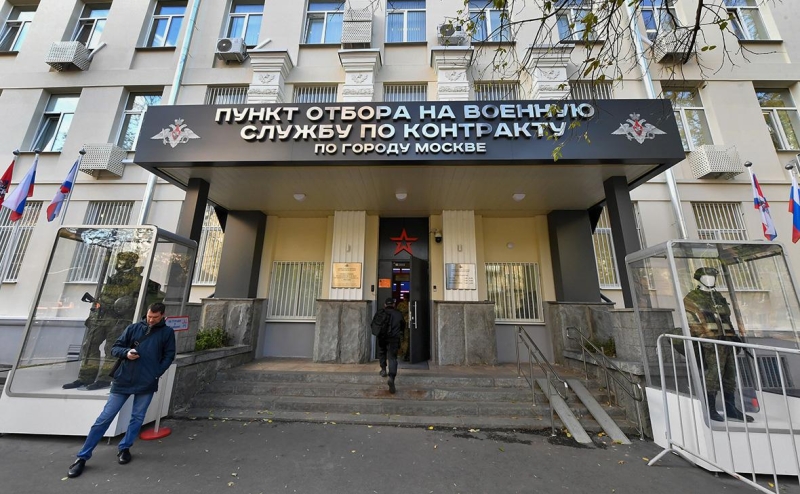 Собянин объявил о досрочном выполнении плана по контрактникам в Москве