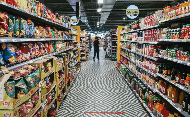 Сок, чипсы, сигареты: доля каких товаров больше всего в покупках