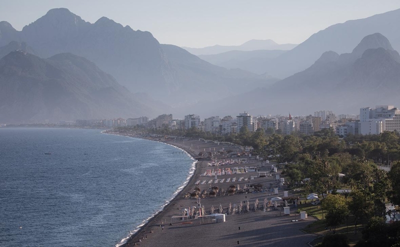 «Сотни заявок на Куршевель»: как россияне отдыхают этой зимой в Альпах