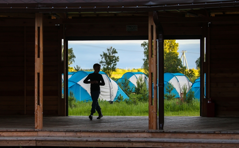 Созданное к дню пионерии движение планирует распределять путевки в лагеря
