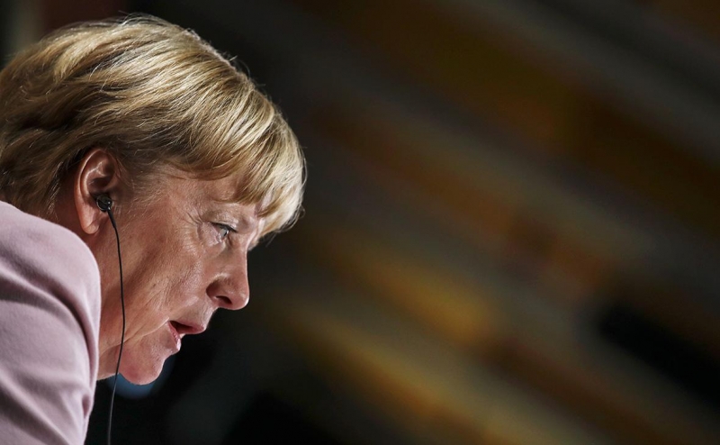 Spiegel узнал, что власти ФРГ попросили Меркель сократить траты