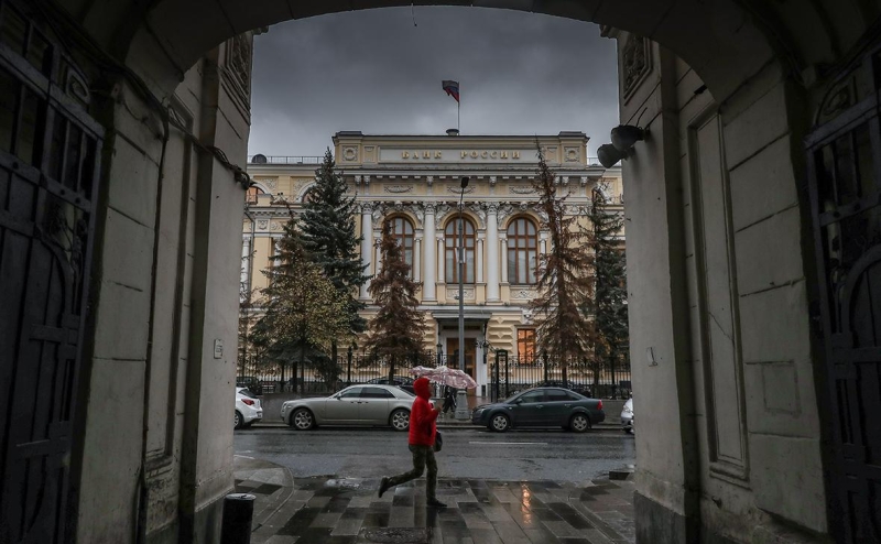 &laquo;Спрос на свободу&raquo;. Как ЦБ и банки разошлись во взглядах на