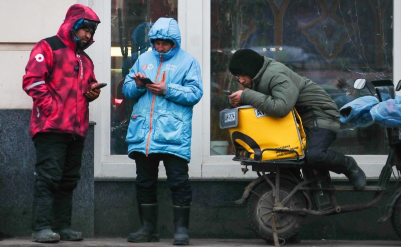 Средние зарплаты курьеров в Москве выросли за год на 38%
