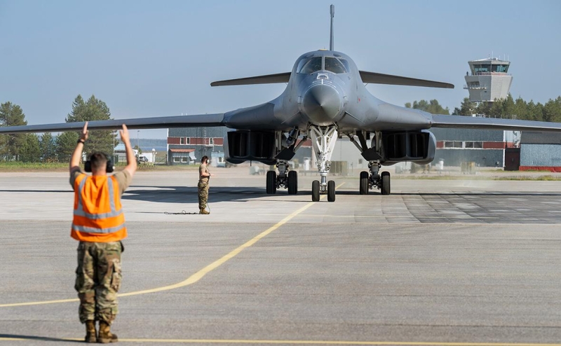 США отправили в Швецию сверхзвуковые бомбардировщики B-1B Lancer