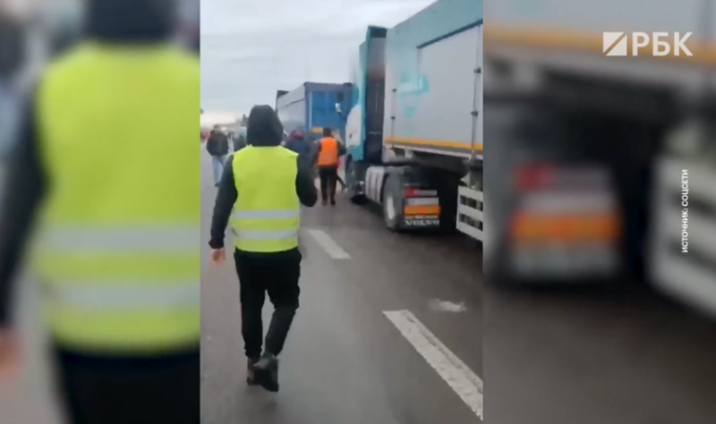 США продлили разрешение на импорт российских лосося, минтая и краба