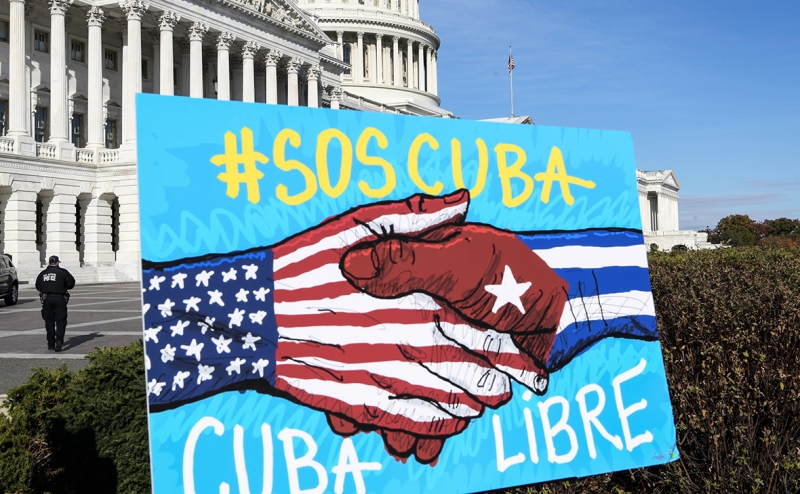 США сняли введенные при Трампе ограничения на полеты на Кубу