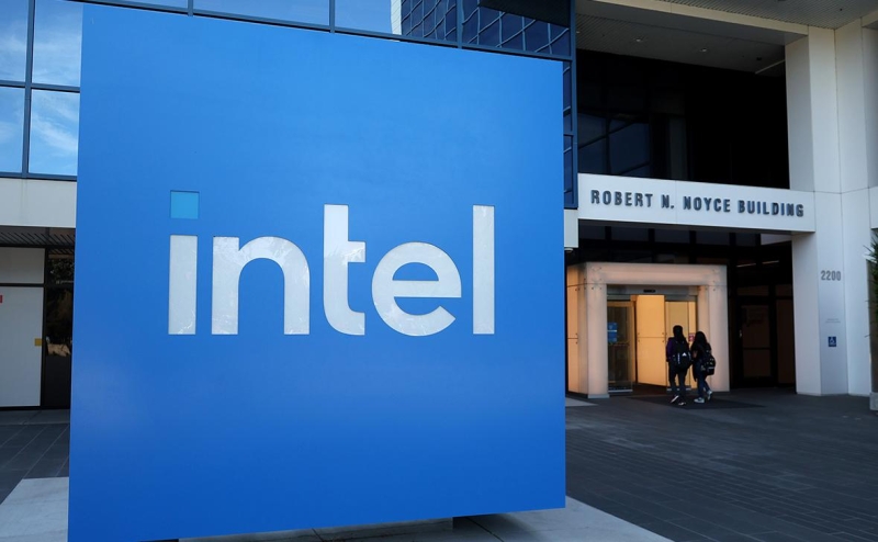 США стали совладельцами Intel