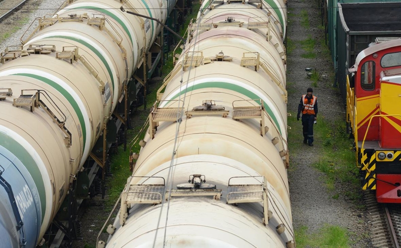 США ввели санкции против двух фирм за нарушение потолка цен на нефть