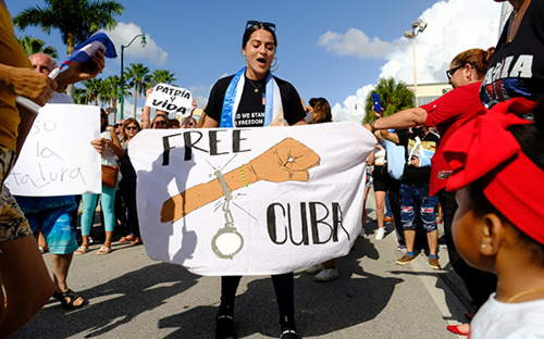 США ввели санкции против главы Минобороны Кубы по &laquo;акту Магнитского&raquo;