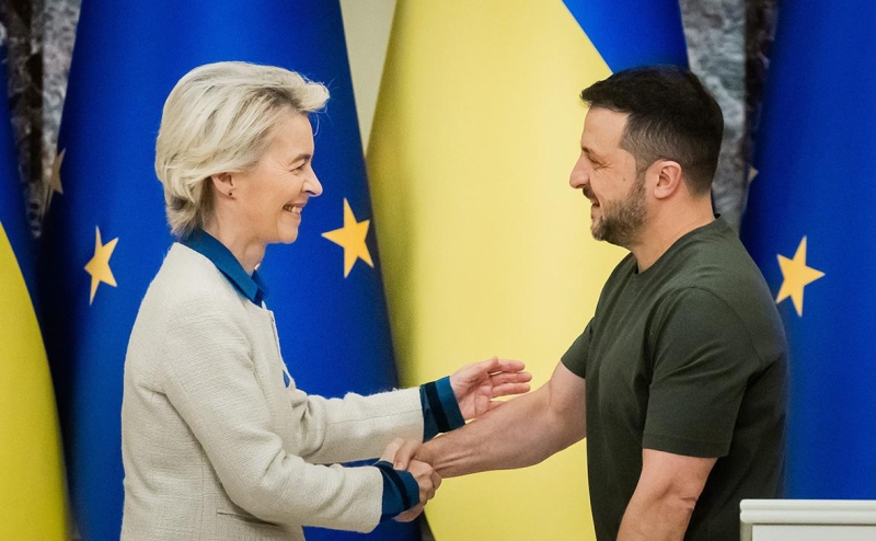 Стало известно, кто из лидеров Европы отправится с Зеленским к Трампу