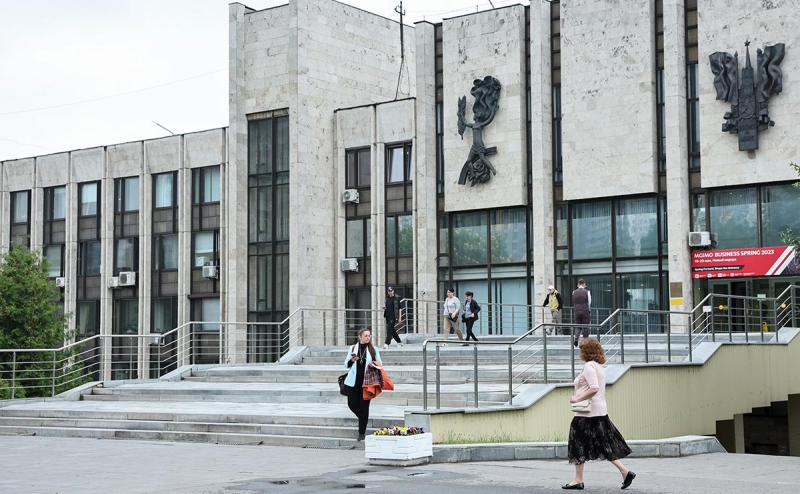 Столичные вузы возглавили рейтинг по уровню зарплат юристов