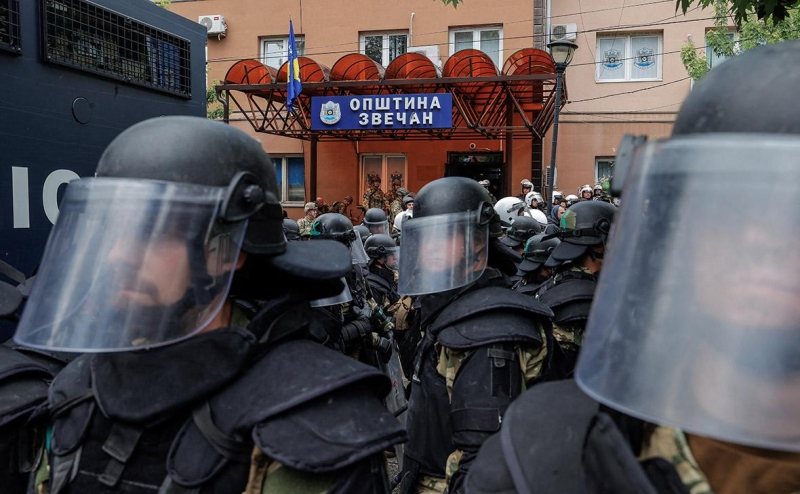 Столкновения сербов и военных на севере Косово. Видео