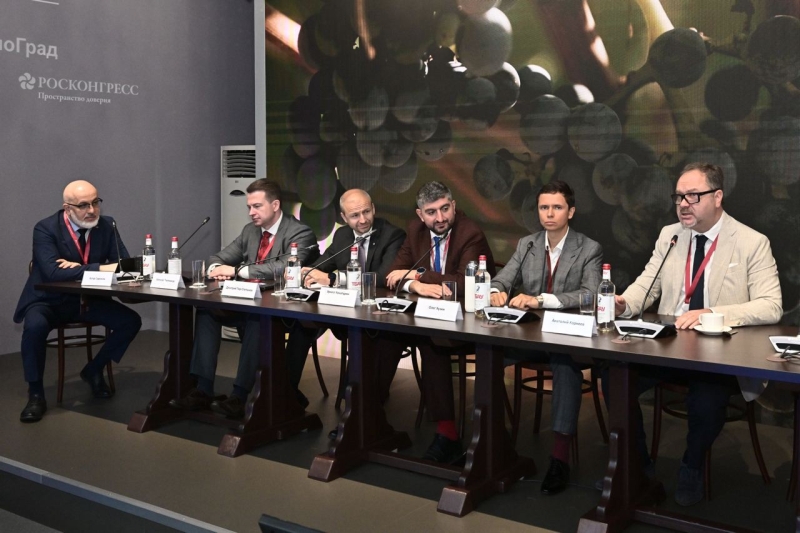 Столтенберг отказался от плана помощи Украине на $100 млрд