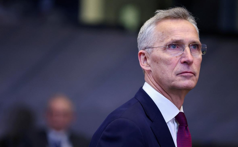 Столтенберг предложил Украине самой обеспечить себя солдатами