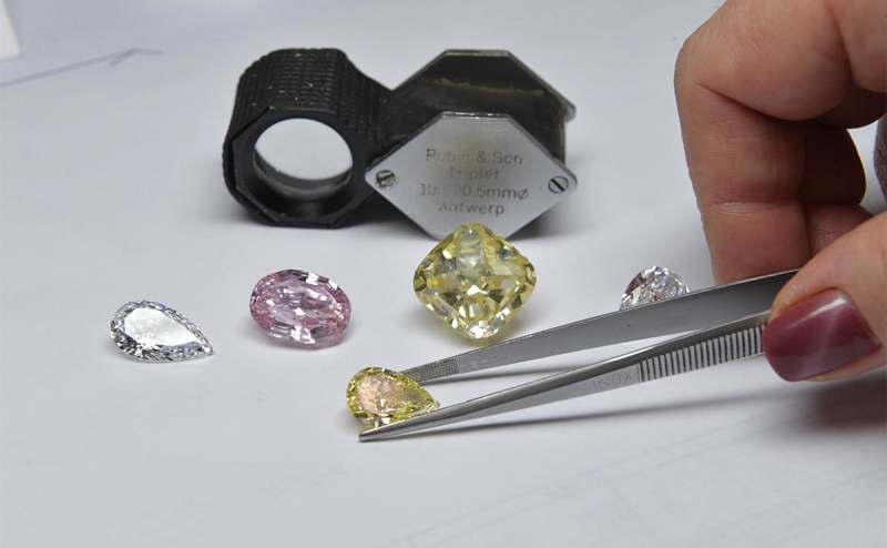 Страны G7 договорятся о запрете на импорт российских алмазов