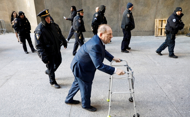 Суд Нью-Йорка отменил приговор Харви Вайнштейну