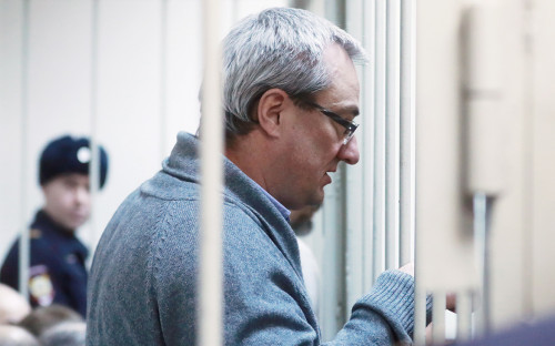 Суд освободил экс-главу Коми от наказания по делу о превышении полномо