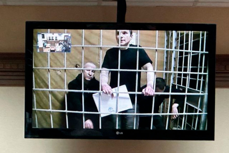 Суд отказался ужесточать приговор бывшим адвокатам Навального