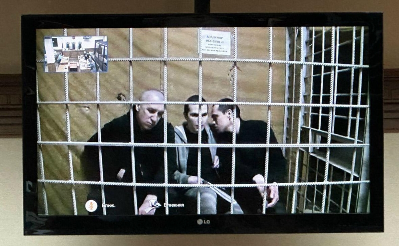 Суд отказался ужесточать приговор бывшим адвокатам Навального