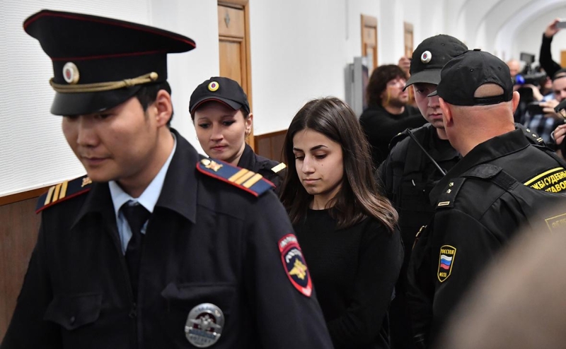 Суд признал Михаила Хачатуряна виновным в насилии над дочерями