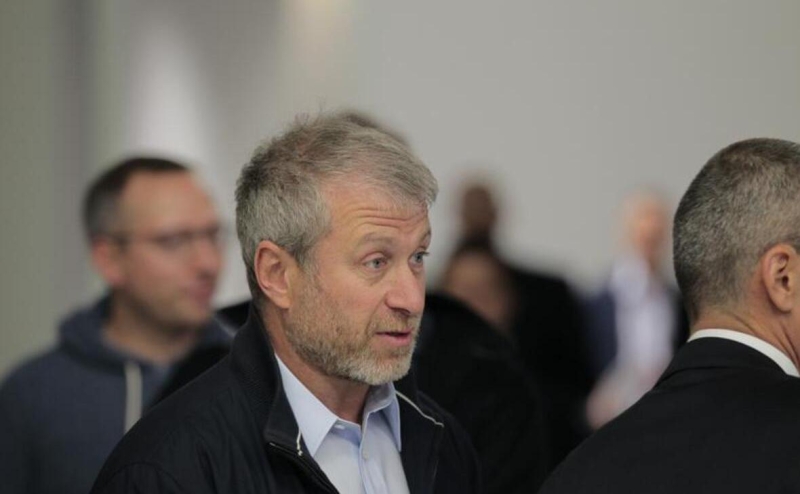 Суд рекомендовал израильскому банку разблокировать перевод Абрамовича