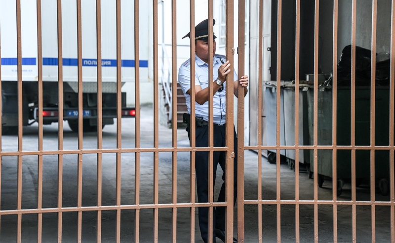 Суд в Москве арестовал женщину по делу о госизмене