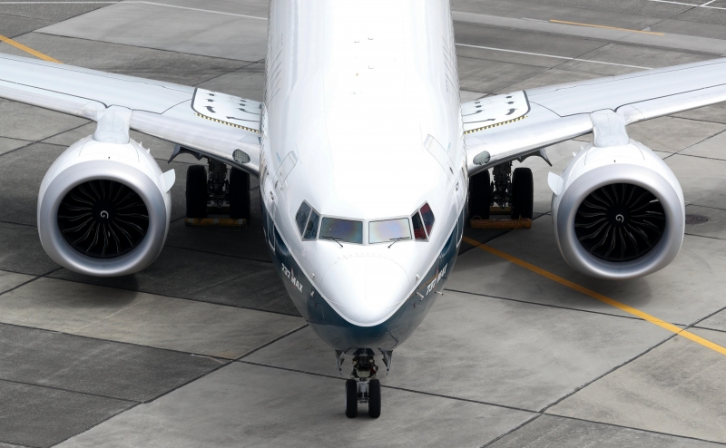 Суд в США выдал ордер на арест самолета ЛУКОЙЛа