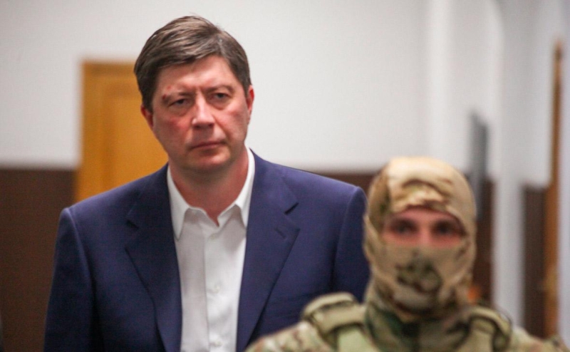 Суд взыскал с экс-владельца &laquo;Югры&raquo; и подконтрольных ему юрлиц