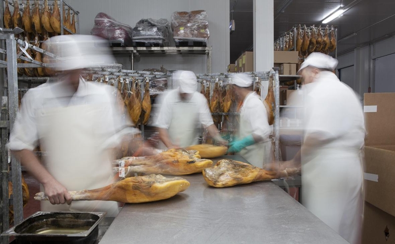 Суды отменили штраф &laquo;Аэрофлоту&raquo; за ввоз 4&nbsp;кг хамона из ЕС