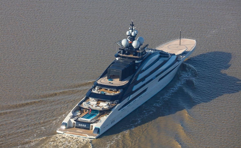 «Суперъяхта Мордашова» вернулась в Россию