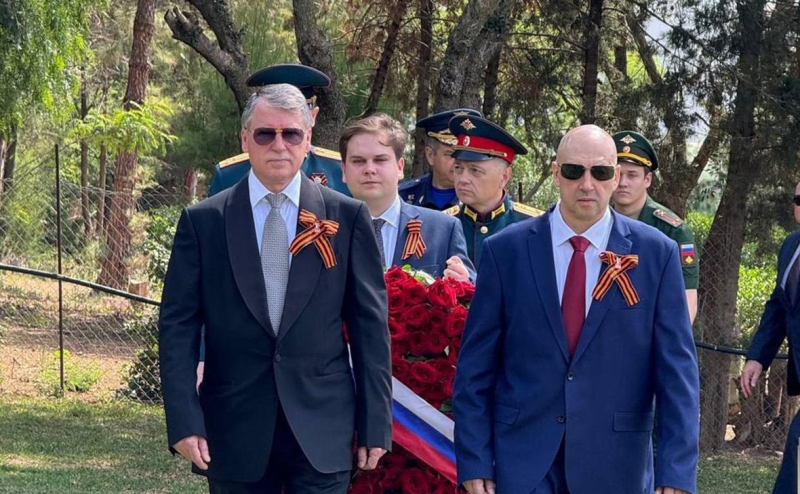 Суровикина заметили на снимках из Алжира