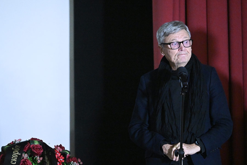 «Светлячок, светись!»: как простились с актрисой Светланой Светличной